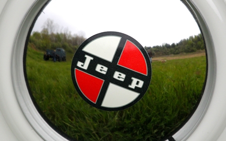JWW26-jeep-j-12-concept-hub-cap